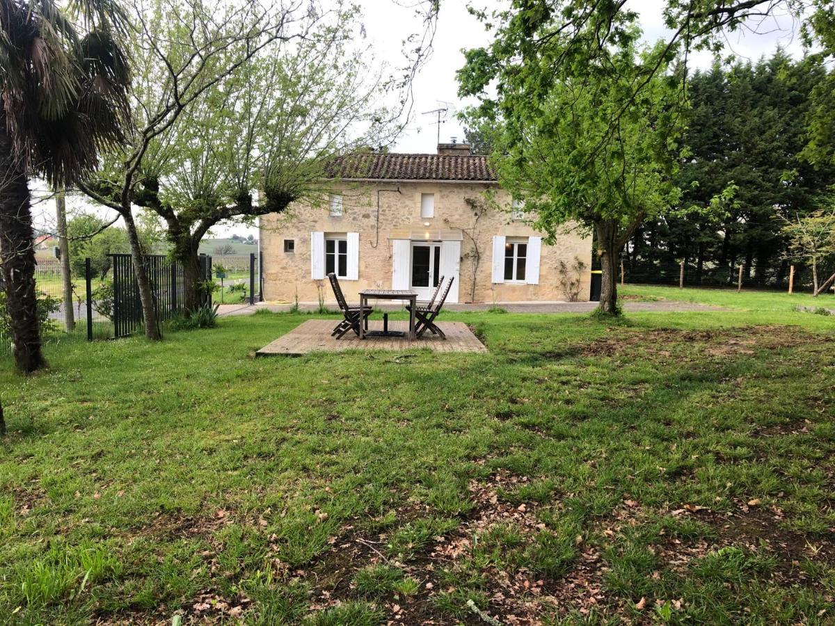 Maison De Campagne Chez Georges Saint-Sulpice-de-Pommiers Esterno foto