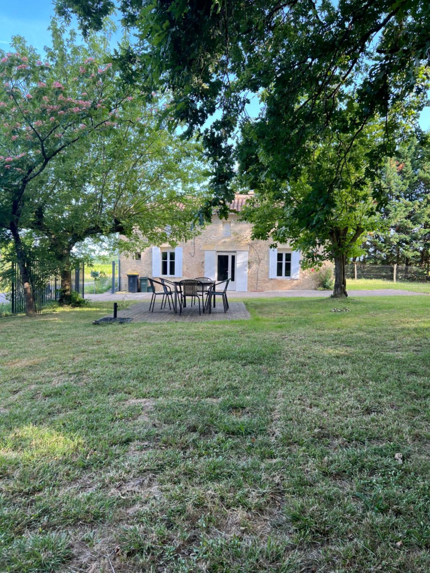 Maison De Campagne Chez Georges Saint-Sulpice-de-Pommiers Esterno foto